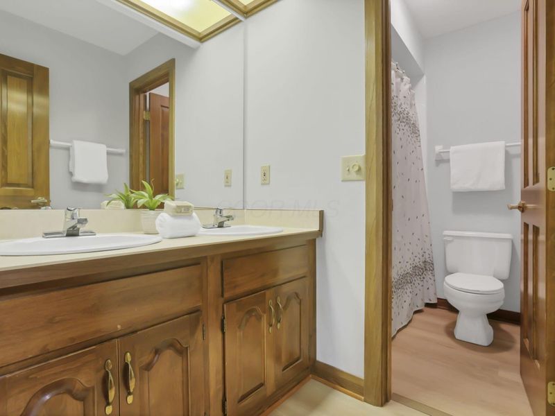 2252 Sedgwick Drive, Columbus, OH 43220 Photo 31