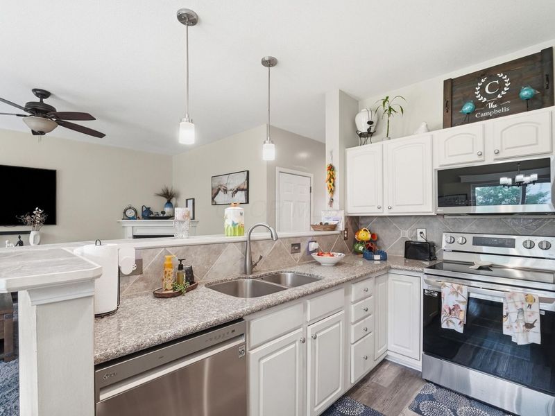 1256 Hall Lane, Unit 1403, Gahanna, OH 43230 Photo 17