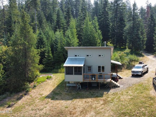 101 Maple LN, Fernwood, ID 83830