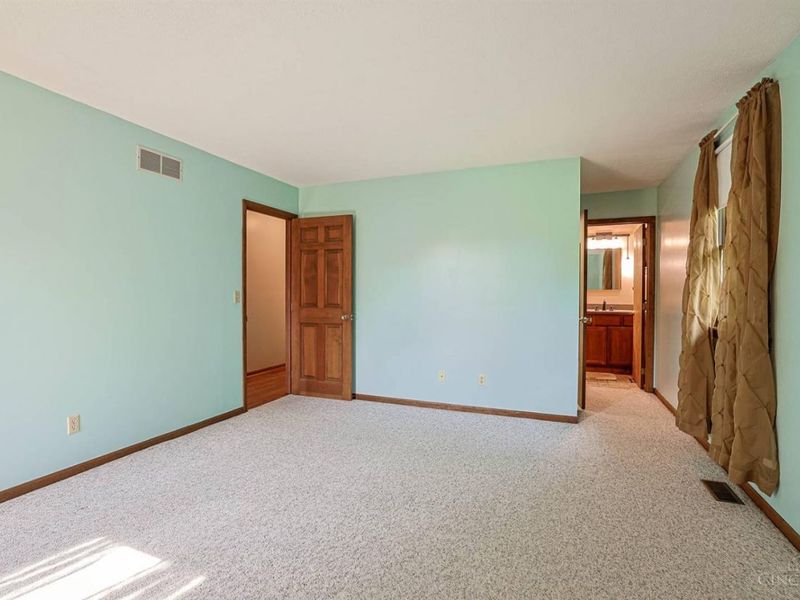 6750 Devon Drive, Liberty Township, OH 45044 Photo 18