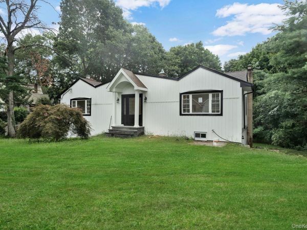 7 Weinmann Boulevard, Melville, NY 11747