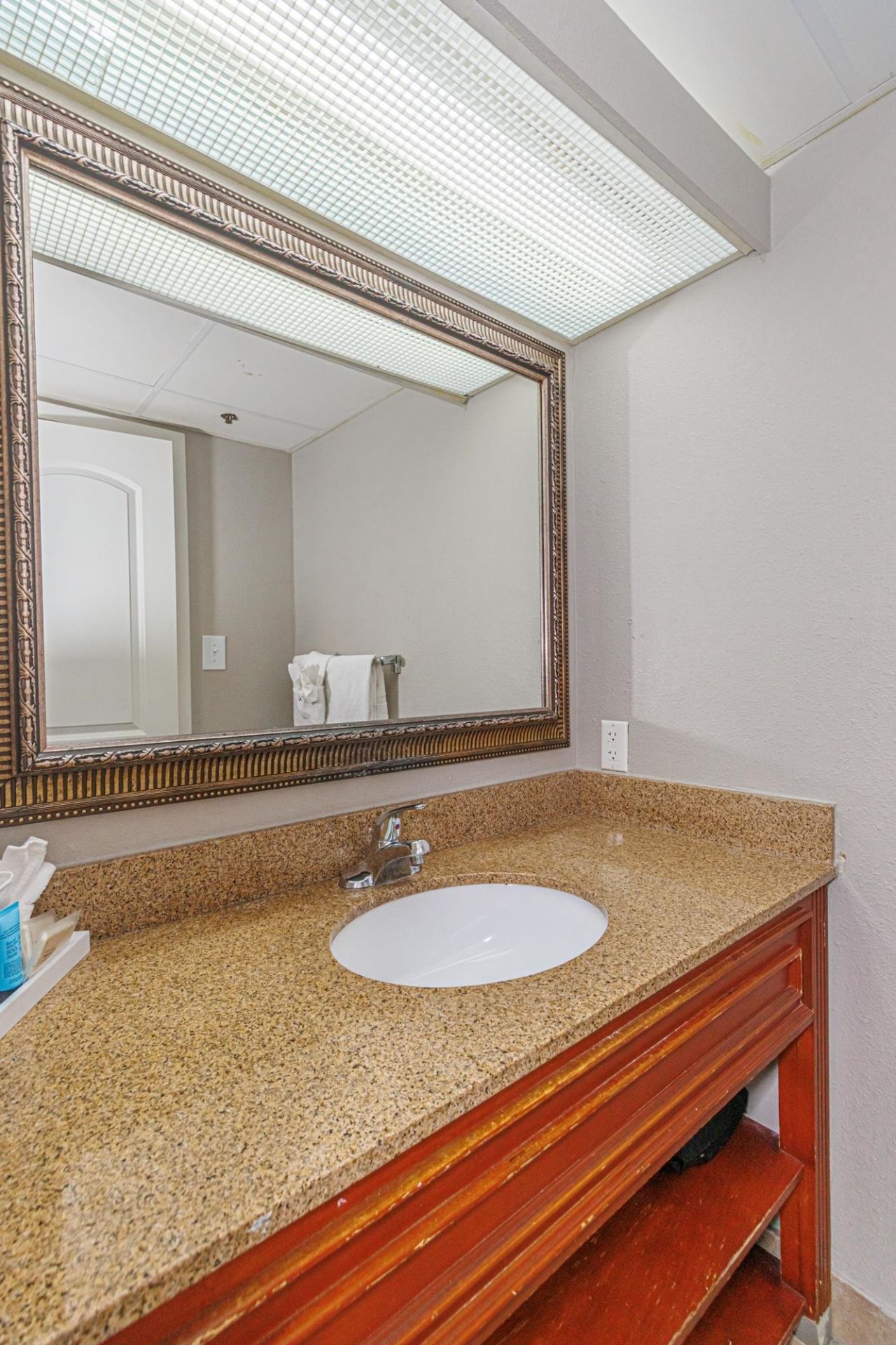 6804 N Ocean Blvd. Photo 20