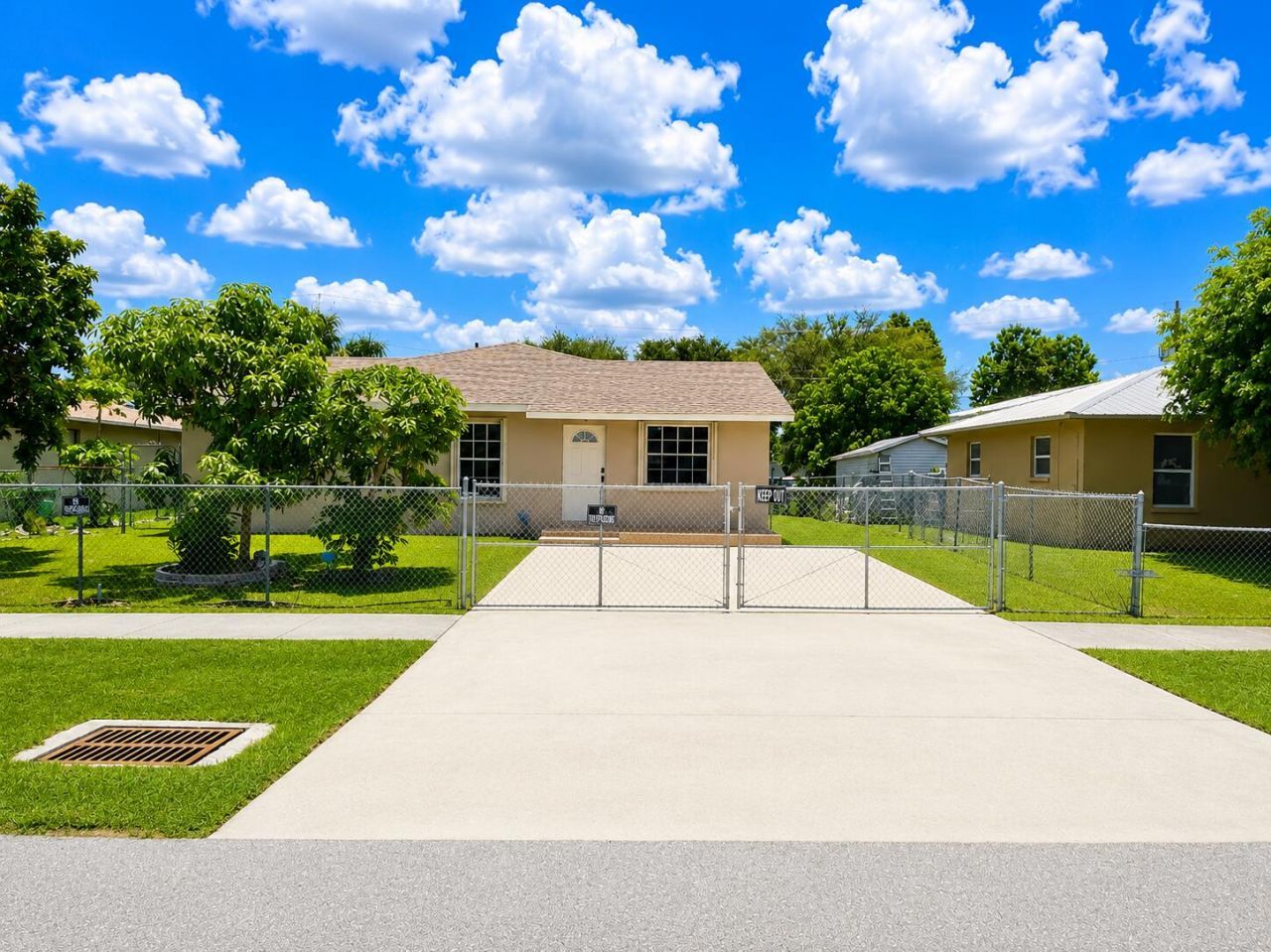 8874 Eldorado Drive, Pahokee, FL 33476 Photo