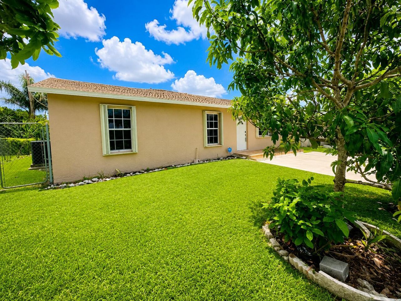 8874 Eldorado Drive, Pahokee, FL 33476 Photo