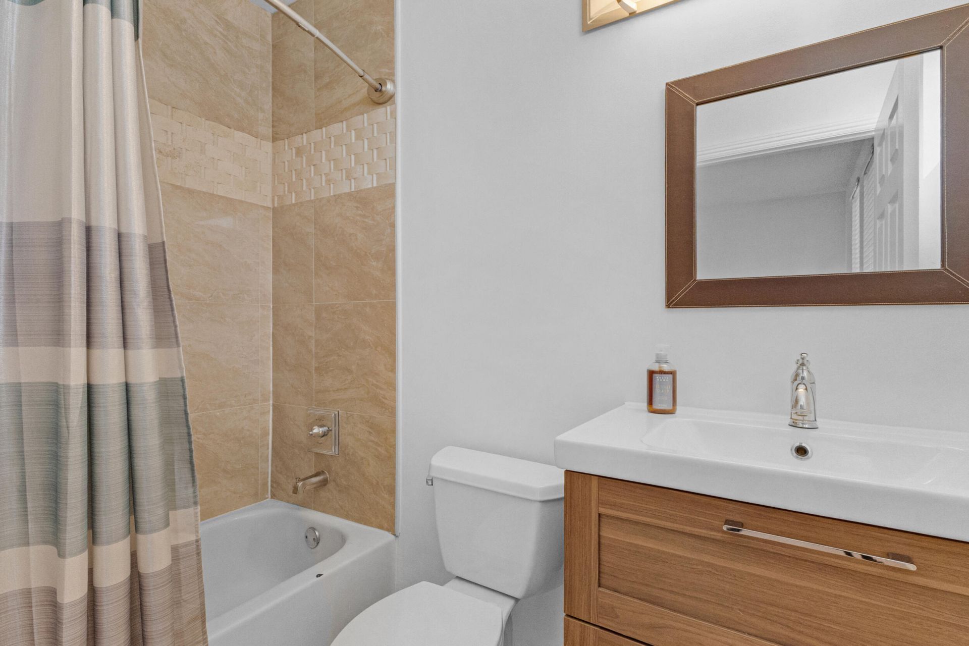 711 SE 16th Court, Fort Lauderdale, FL 33316 Photo