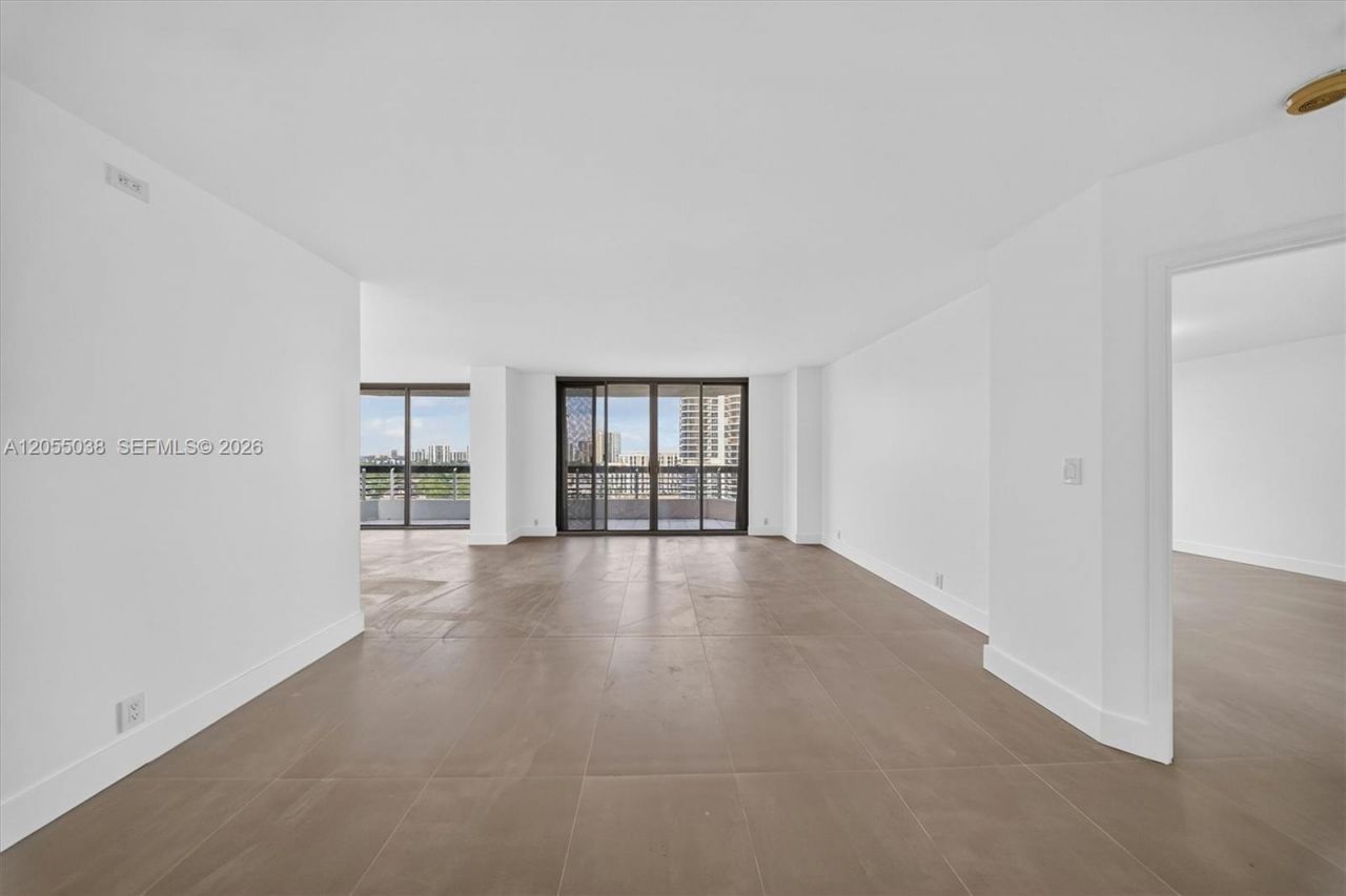 3530 Mystic Pointe Dr , Unit 1606, Aventura, FL 33180 Photo