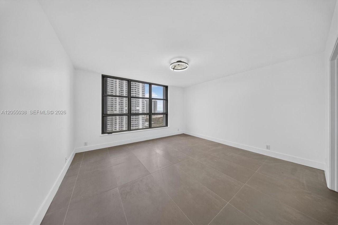 3530 Mystic Pointe Dr , Unit 1606, Aventura, FL 33180 Photo