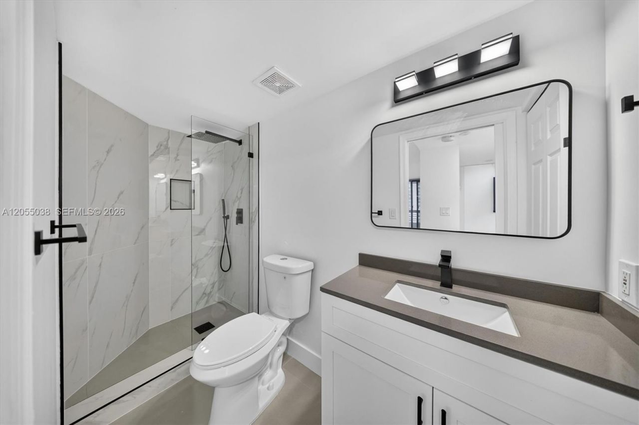 3530 Mystic Pointe Dr , Unit 1606, Aventura, FL 33180 Photo