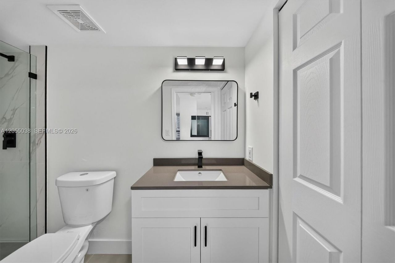 3530 Mystic Pointe Dr , Unit 1606, Aventura, FL 33180 Photo