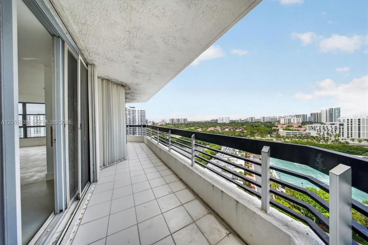 3530 Mystic Pointe Dr , Unit 1606, Aventura, FL 33180 Photo