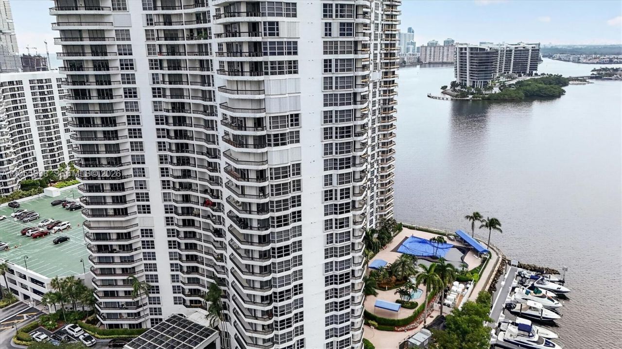 3530 Mystic Pointe Dr , Unit 1606, Aventura, FL 33180 Photo