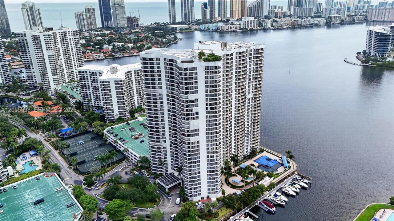 3530 Mystic Pointe Dr , Unit 1606, Aventura, FL 33180 Photo