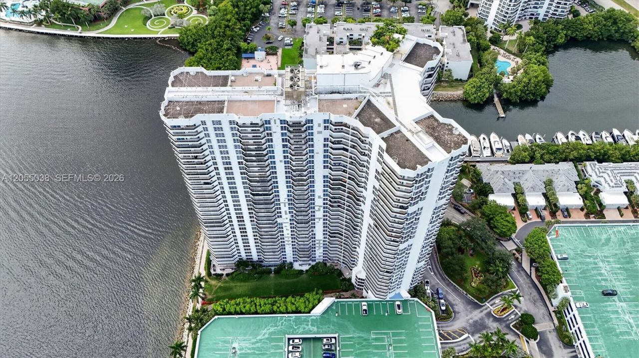 3530 Mystic Pointe Dr , Unit 1606, Aventura, FL 33180 Photo