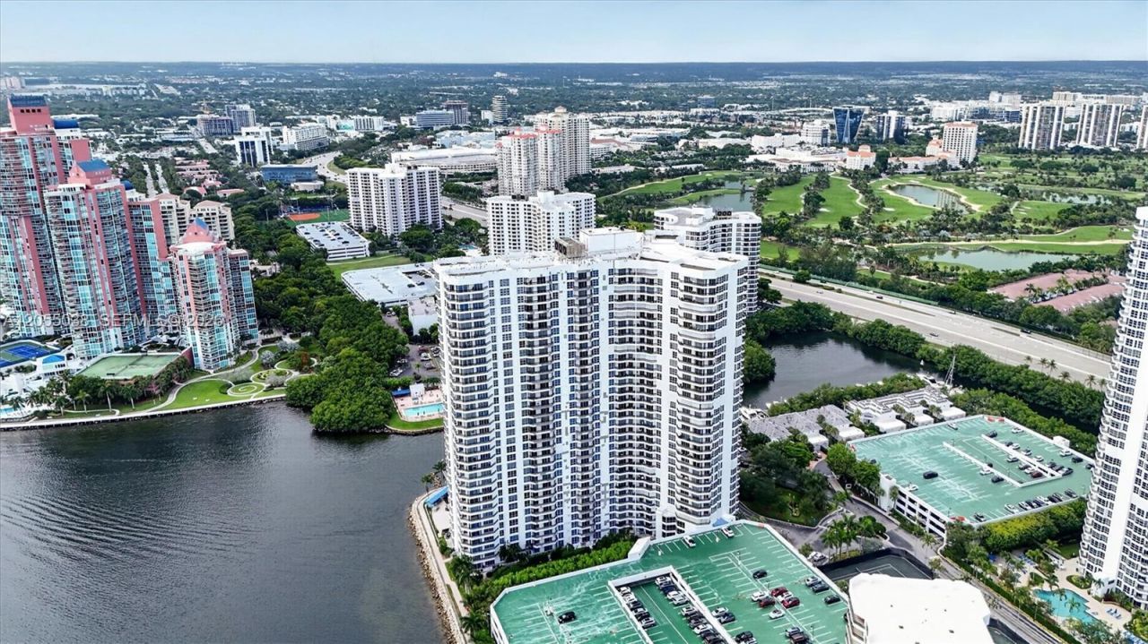 3530 Mystic Pointe Dr , Unit 1606, Aventura, FL 33180 Photo
