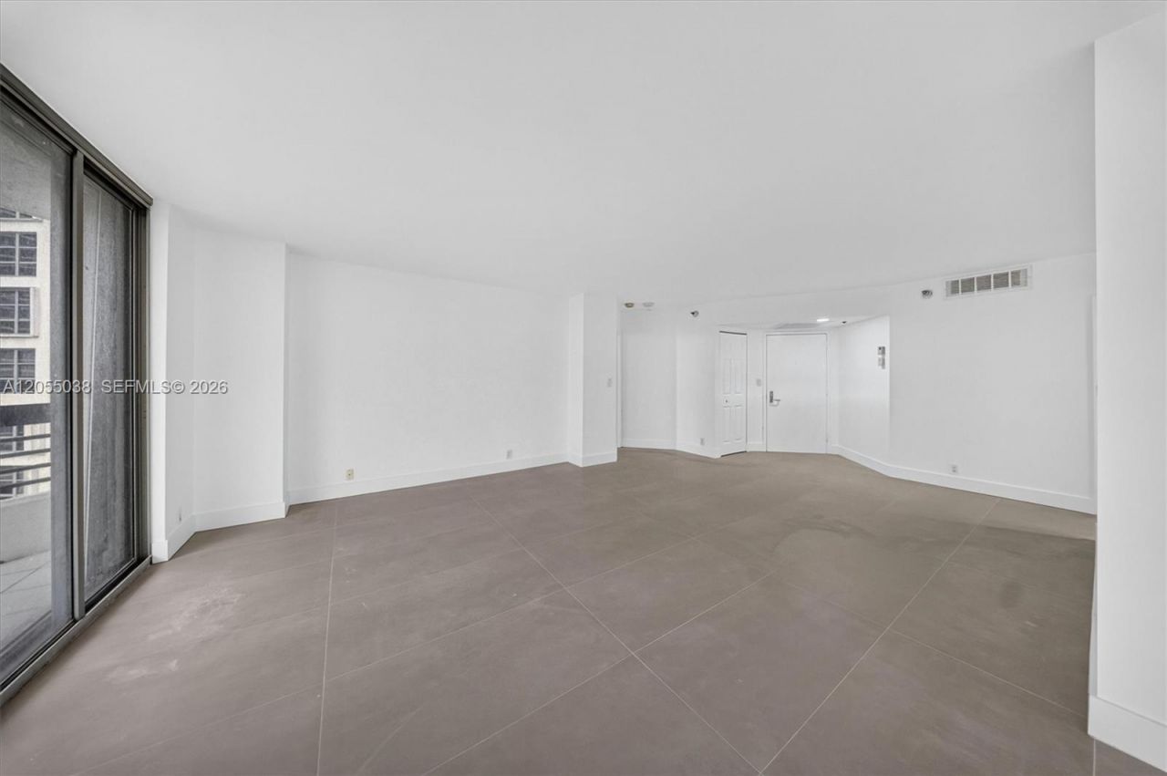 3530 Mystic Pointe Dr , Unit 1606, Aventura, FL 33180 Photo