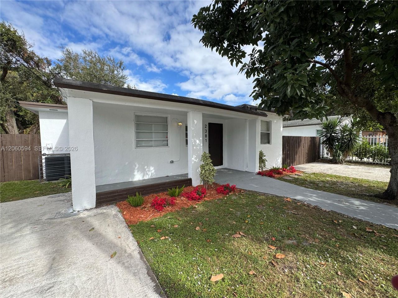 2381 NW 153rd St, Miami Gardens, FL 33054 Photo