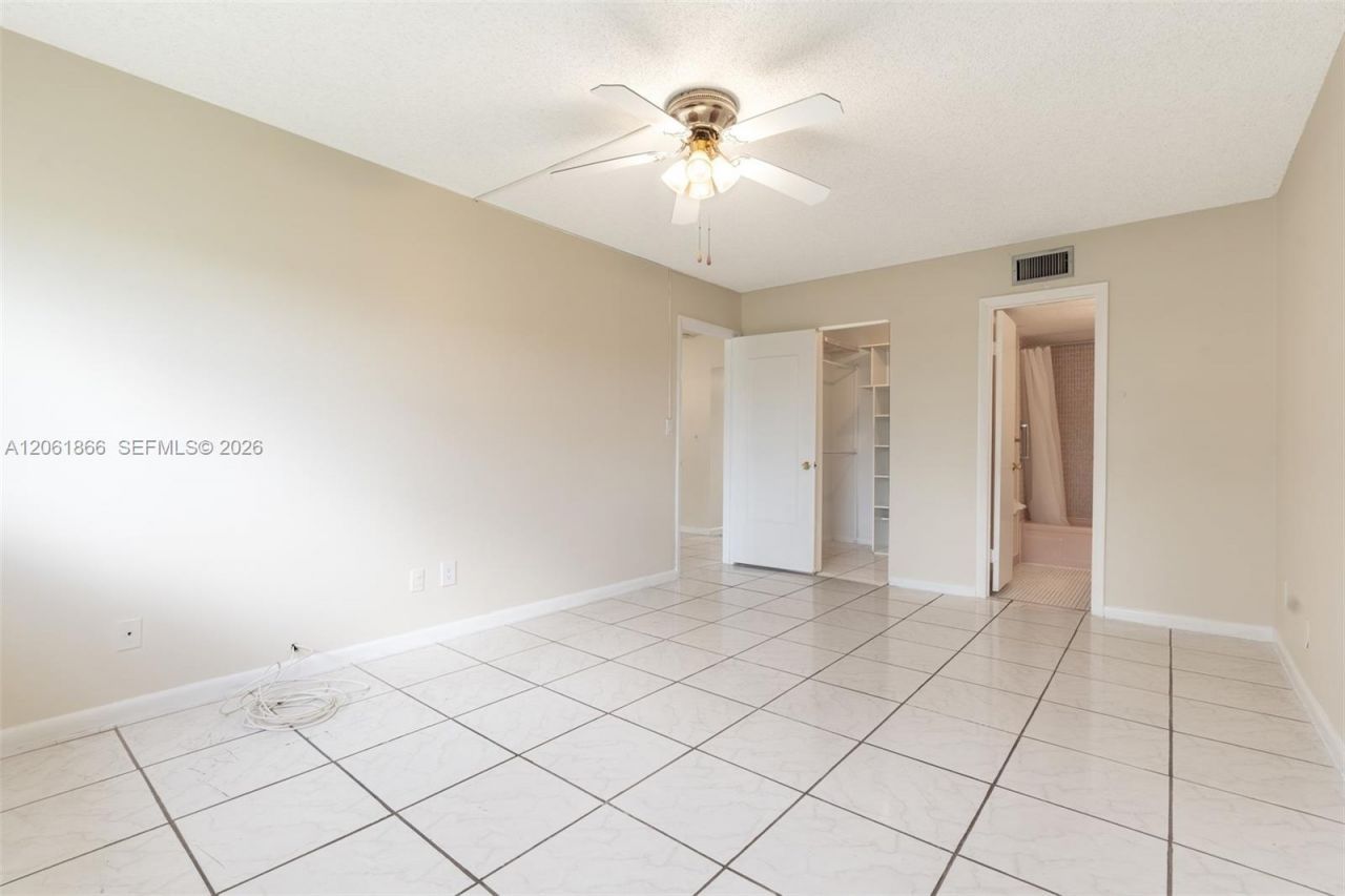 7877 Golf Cir Dr, Unit 108, Margate, FL 33063 Photo
