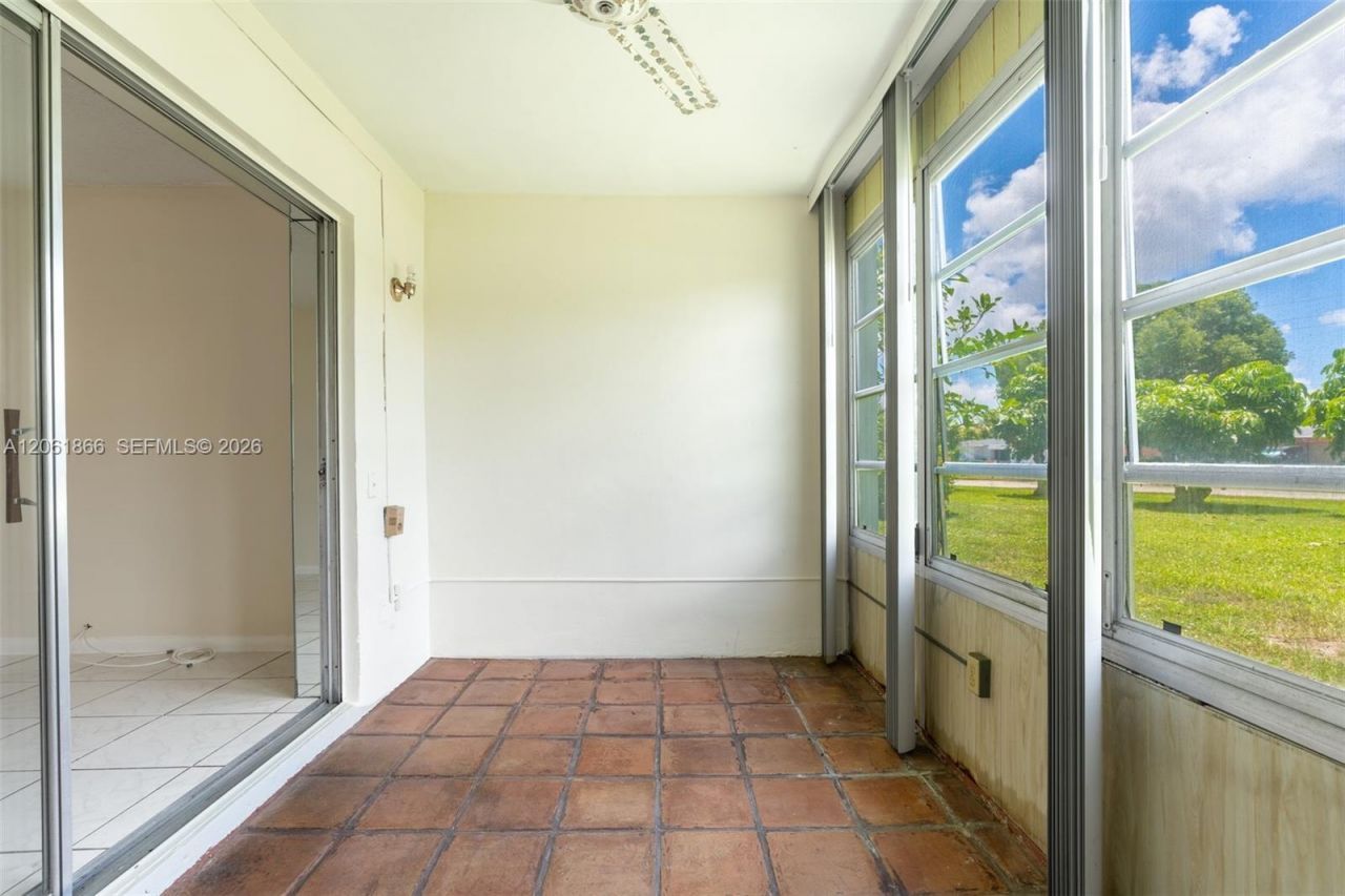 7877 Golf Cir Dr, Unit 108, Margate, FL 33063 Photo