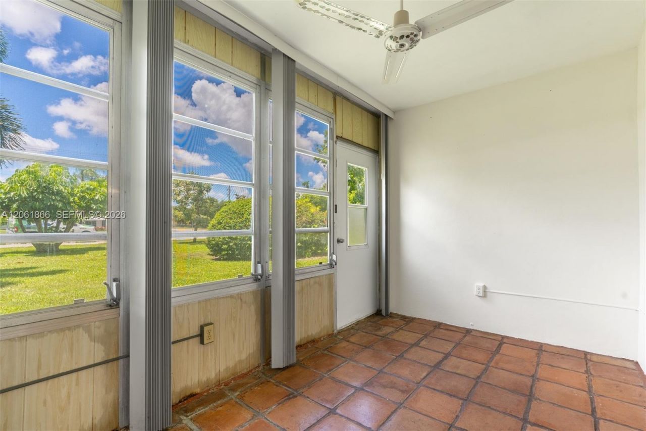 7877 Golf Cir Dr, Unit 108, Margate, FL 33063 Photo