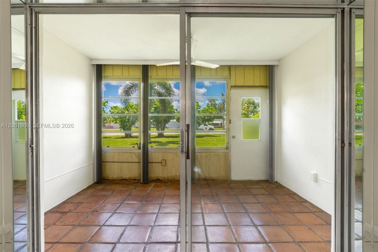 7877 Golf Cir Dr, Unit 108, Margate, FL 33063 Photo