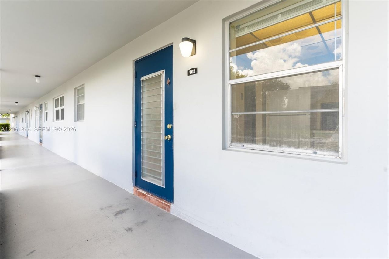 7877 Golf Cir Dr, Unit 108, Margate, FL 33063 Photo