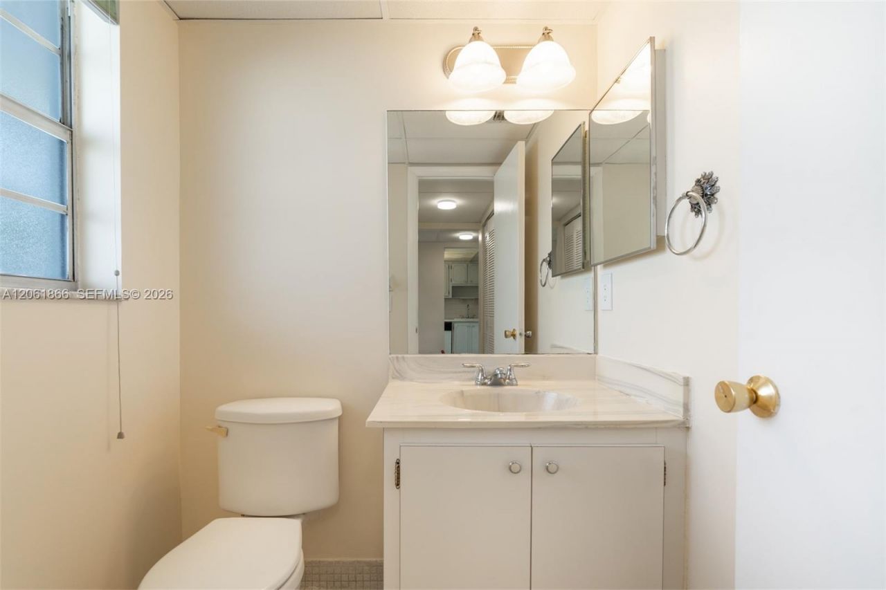 7877 Golf Cir Dr, Unit 108, Margate, FL 33063 Photo