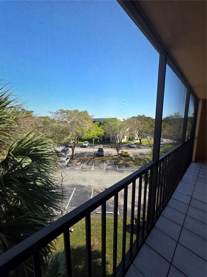 8600 SW 133rd Ave Rd , Unit 424, Miami, FL 33183 Photo