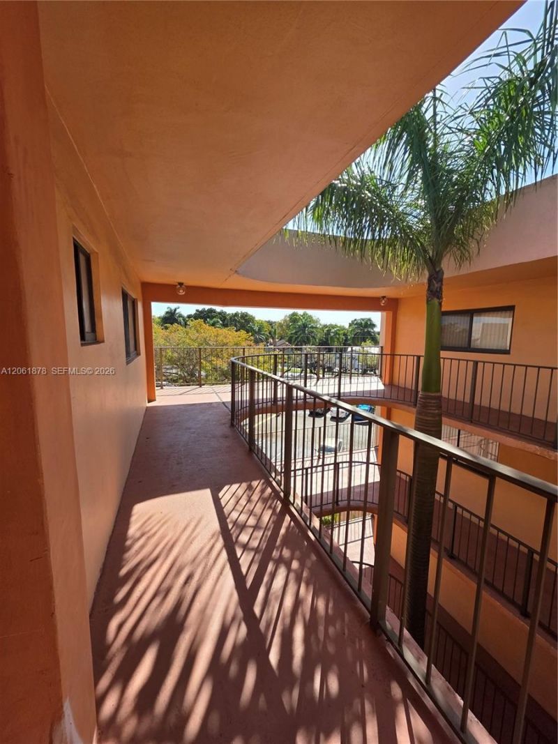 8600 SW 133rd Ave Rd , Unit 424, Miami, FL 33183 Photo