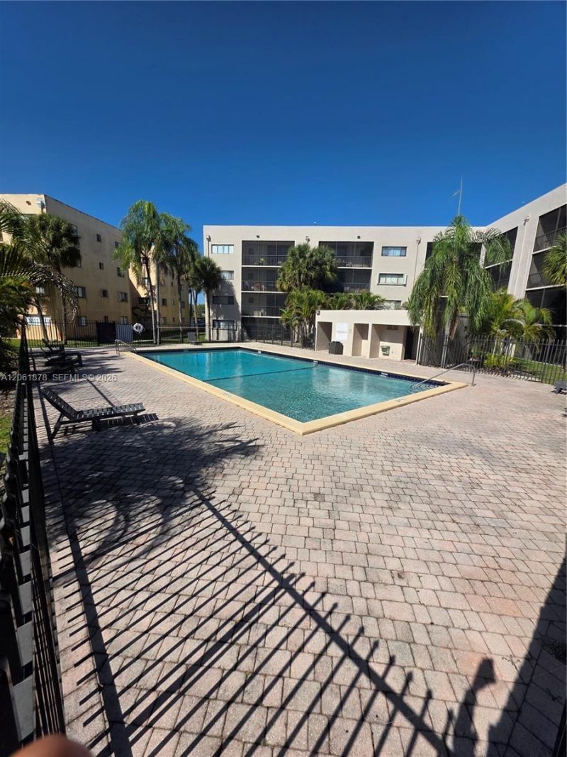 8600 SW 133rd Ave Rd , Unit 424, Miami, FL 33183 Photo