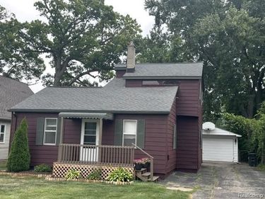 1867 Maddy Lane, Keego Harbor, Mi 48320