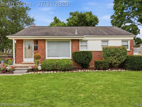 29705 Macintyre Street, Livonia, Mi 48150