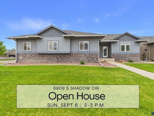 6909 S Shadow Cir, Sioux Falls, SD 57108