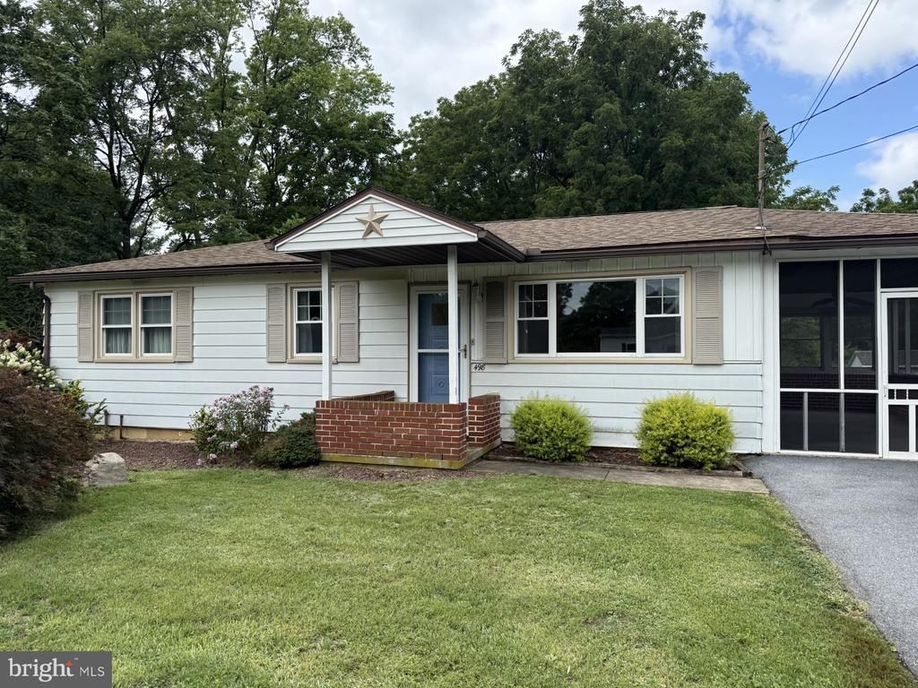 498 MIDDLETOWN ROAD , HUMMELSTOWN, PA 17036