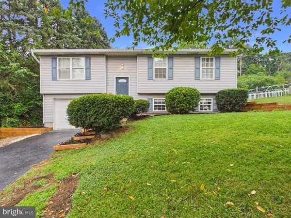 200 CANARY CIRCLE , YORK, PA 17404