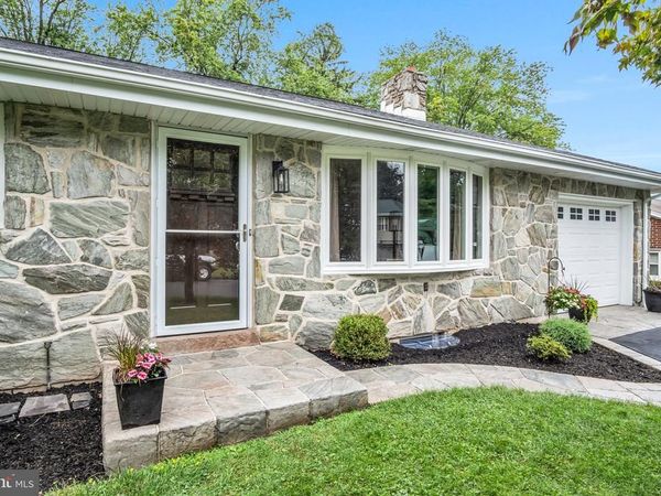 458 LEEARDEN ROAD, HERSHEY, PA 17033