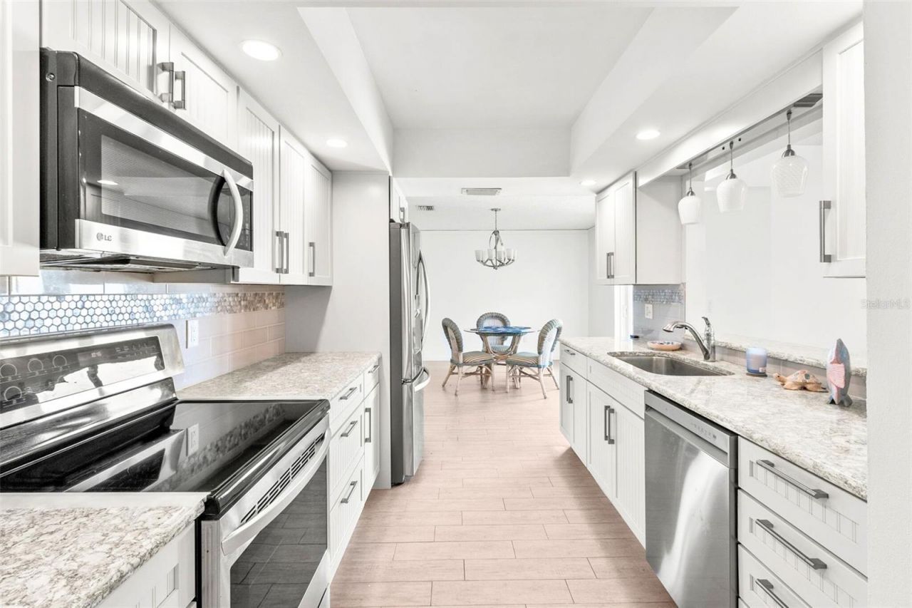 7410 8th Avenue W, Bradenton, FL 34209 Photo