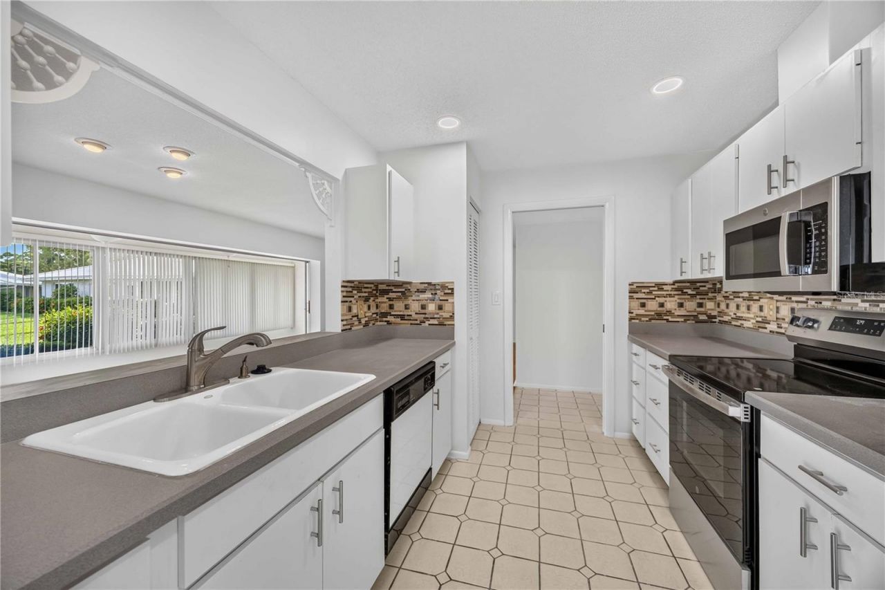 6510 11th Avenue W, Bradenton, FL 34209 Photo