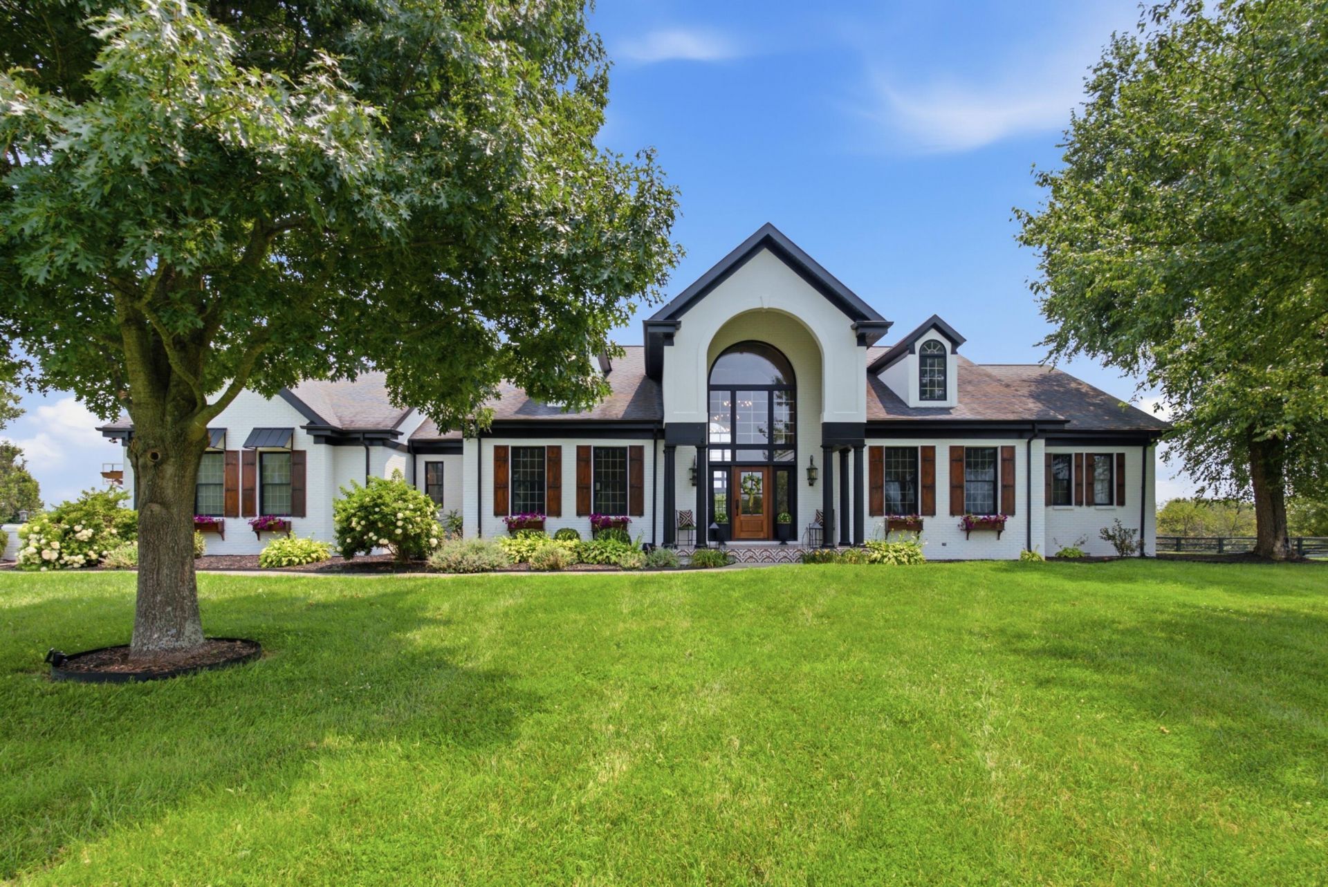 109 Stirling Lane, Versailles, KY 40383