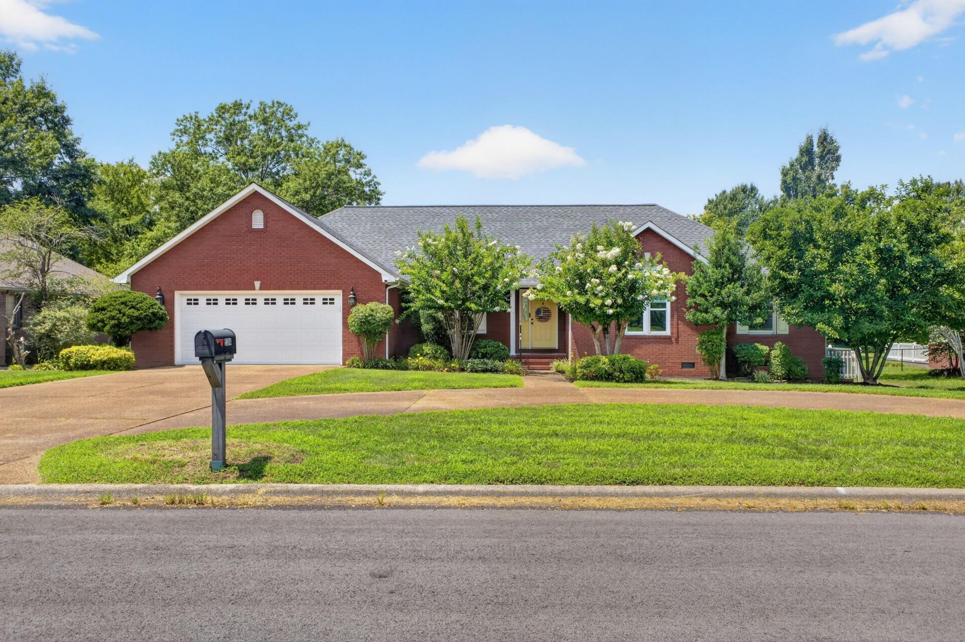 1304 Larkspur Drive, Murray, KY 42071 Main Photo