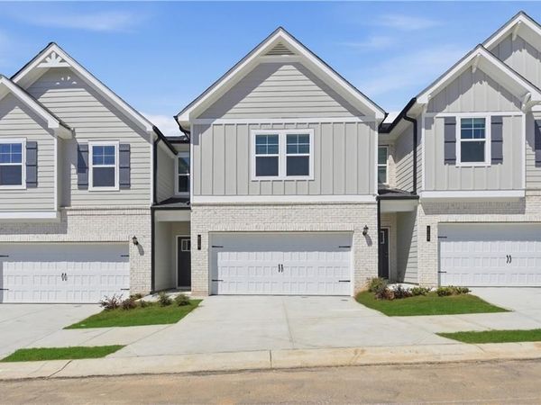 663 Treasure Drive , Stockbridge, GA 30281