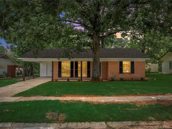 602 Pickwick Place , Shreveport, LA 71108