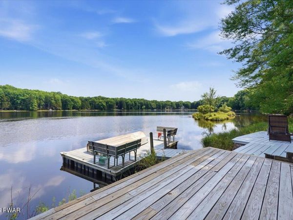 176 Spruce Lake Drive, Milford, PA 18337