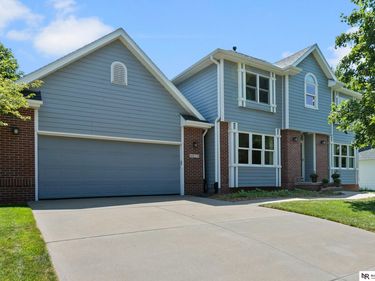 4815 Fir Hollow Lane, Lincoln, NE 68516