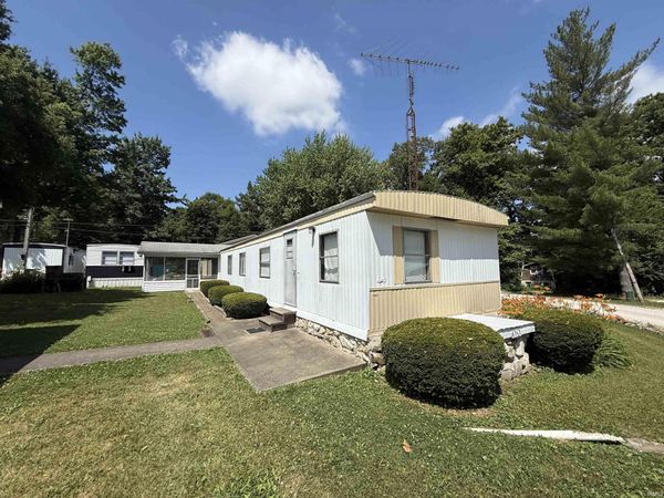 4363 N Private Rd, 1195 E, Loogootee, IN 47553