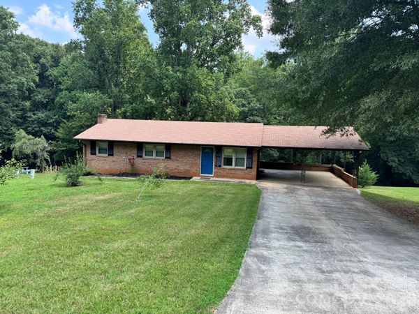 85 Meadowcreek Loop , Stony Point, NC 28678