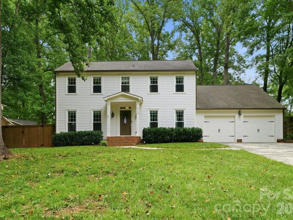 718 Ashmeade Road, Charlotte, NC 28211