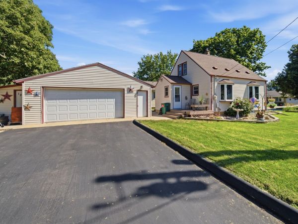 1253 8th Avenue SE, Rochester, MN 55904