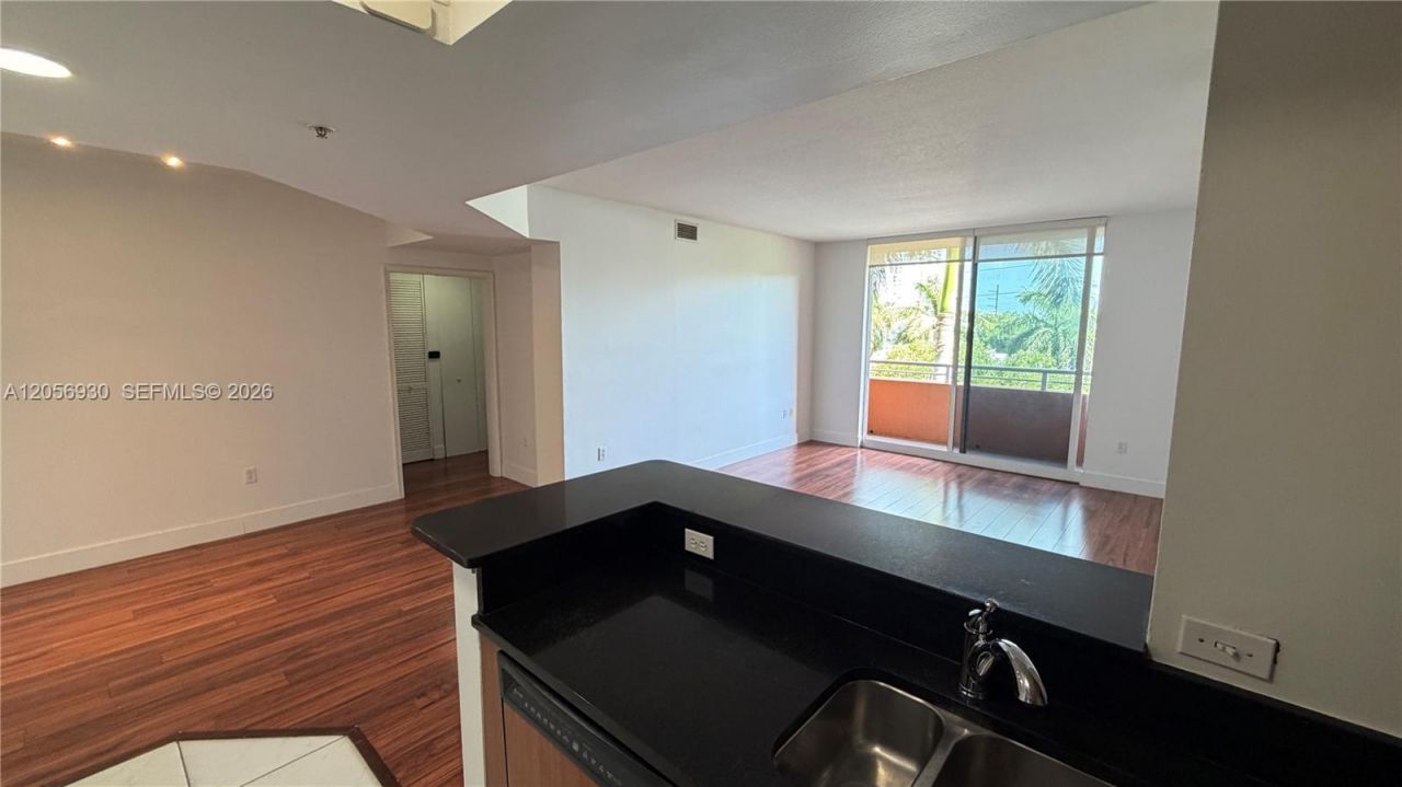2775 NE 187th St , Unit 316, Aventura, FL 33180 Photo