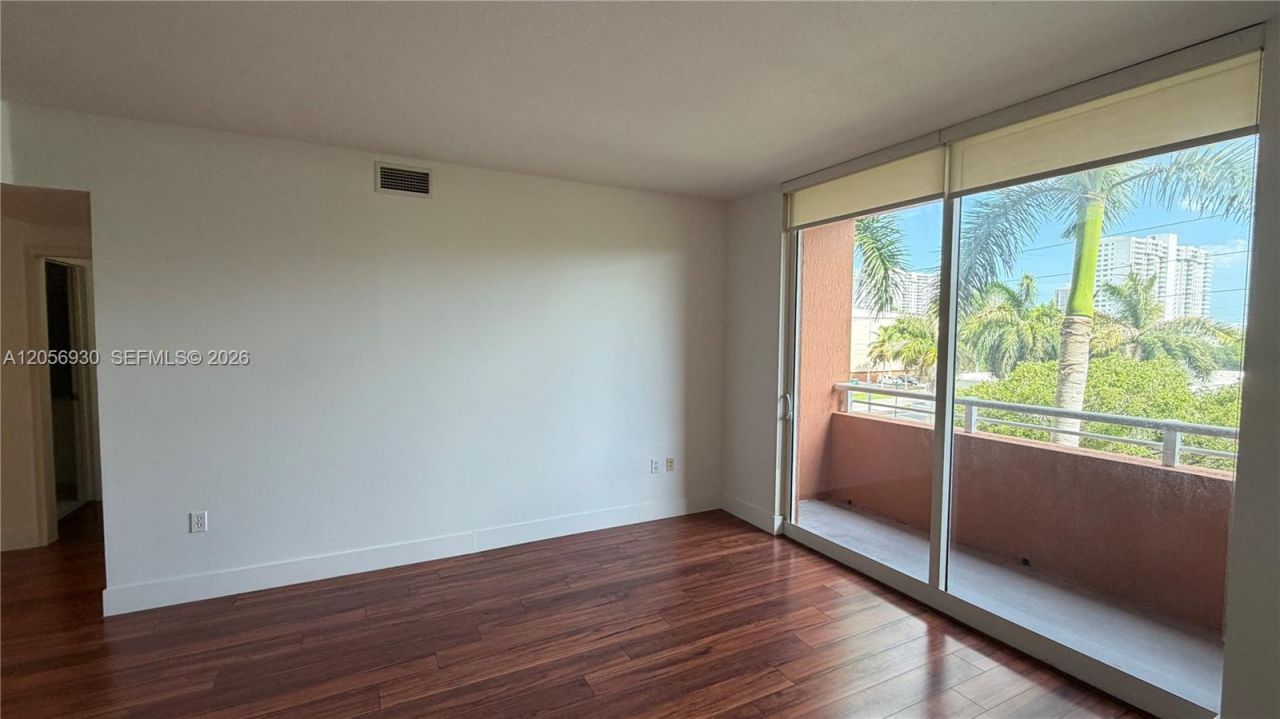 2775 NE 187th St , Unit 316, Aventura, FL 33180 Photo