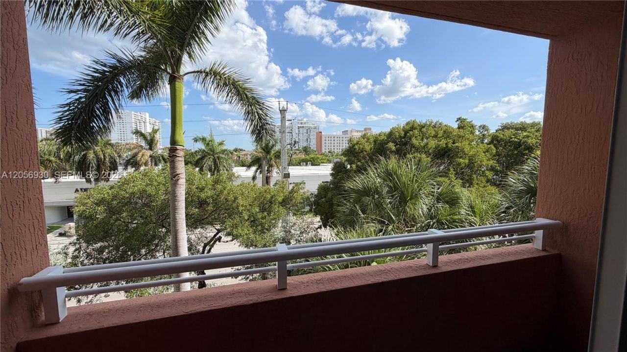 2775 NE 187th St , Unit 316, Aventura, FL 33180 Photo